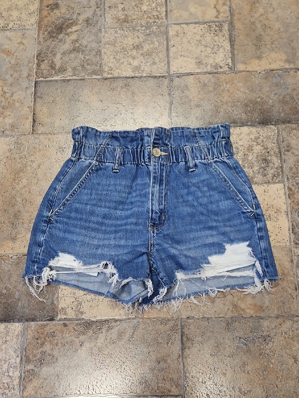 American Eagle Distressed Mom Short Size 2